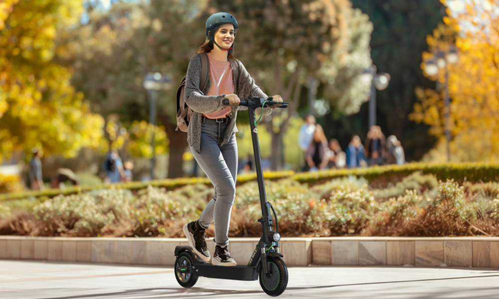 isinwheel S9 Max Electric Scooter, 500W motor, 36V 10Ah batéria, 10-palcové pneumatiky, max. rýchlosť 18,6 km/h, dojazd 22 míľ, predné a zadné dvojité odpruženie, ovládanie aplikáciou