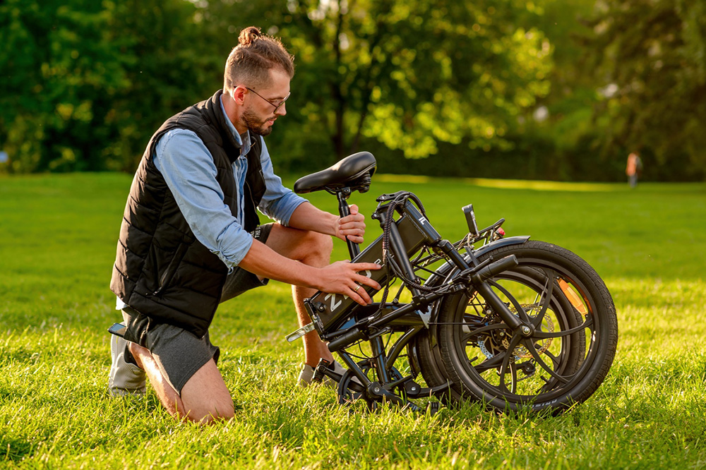 PVY Z20 Pro Elektrobicykel 20-palcový pneumatiky 250W nábojový motor 25Km/h maximálna rýchlosť 36V 10.4Ah Vymeniteľná batéria Dojazd 80-100 km LCD displej - sivý