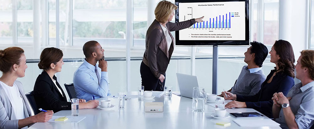 GEEKOM XT13 Pro Mini PC, Intel Core i9-13900H 14 Core Max 5.4GHz, 32GB RAM 2TB SSD, 2*USB 4 (8K)+2*HDMI 2.0 (4K) 4 Screens Display,WiFi 6E Bluetooth 5.2, 3*USB 3.2 1*USB 2.0 1*RJ45 1*3.5mm Audio Jack