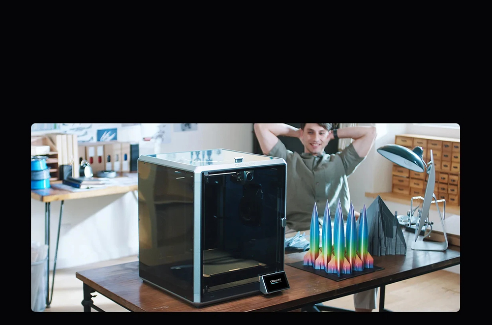 Creality K1 Max 3D-Drucker, automatische Nivellierung, max. 600 mm/s Druckgeschwindigkeit, Extruder mit Direktantrieb, Touchscreen, 300 x 300 x 300 mm