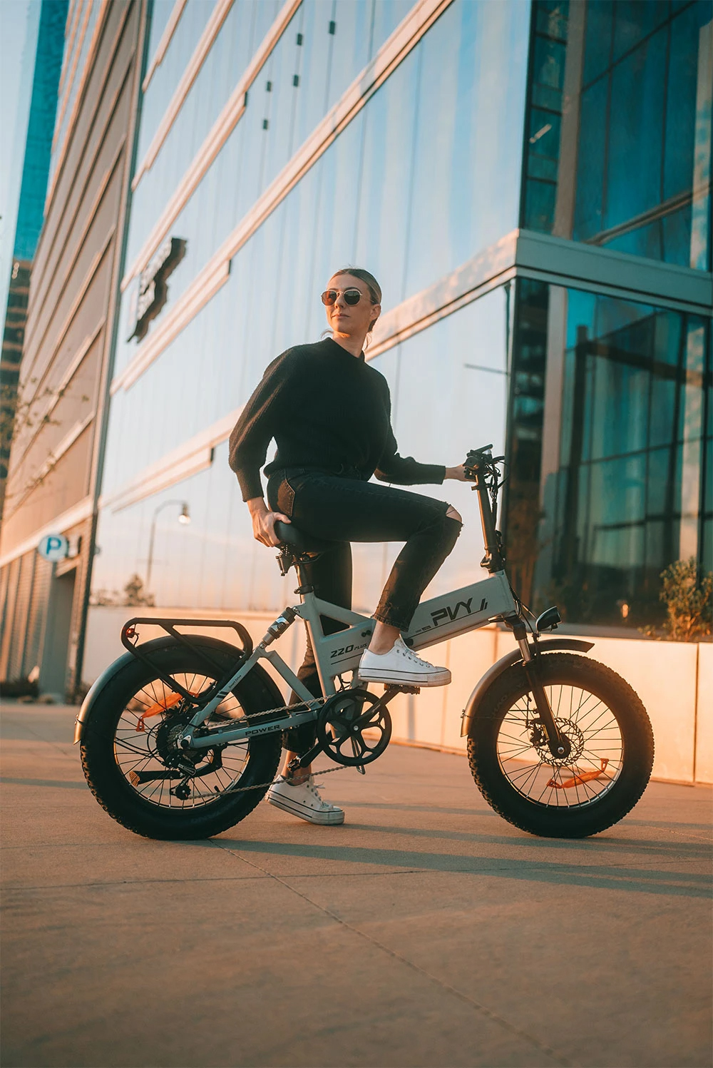 PVY Z20 Plus Faltbares E-Bike, 20 x 4,0 Zoll dicke Reifen, 1000-W-Motor, 50 km/h Geschwindigkeit, 16,5-Ah-Akku, 80&ndash;120 km Reichweite, 150 kg Tragkraft &ndash; Grau