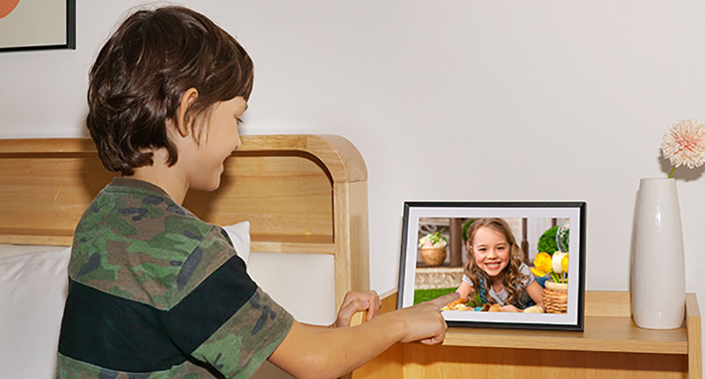 ARZOPA P101W 10.1-inch Digital Photo Frame, 1280*800 IPS Touch Screen, 32GB Storage, Auto-Rotate & Slideshow