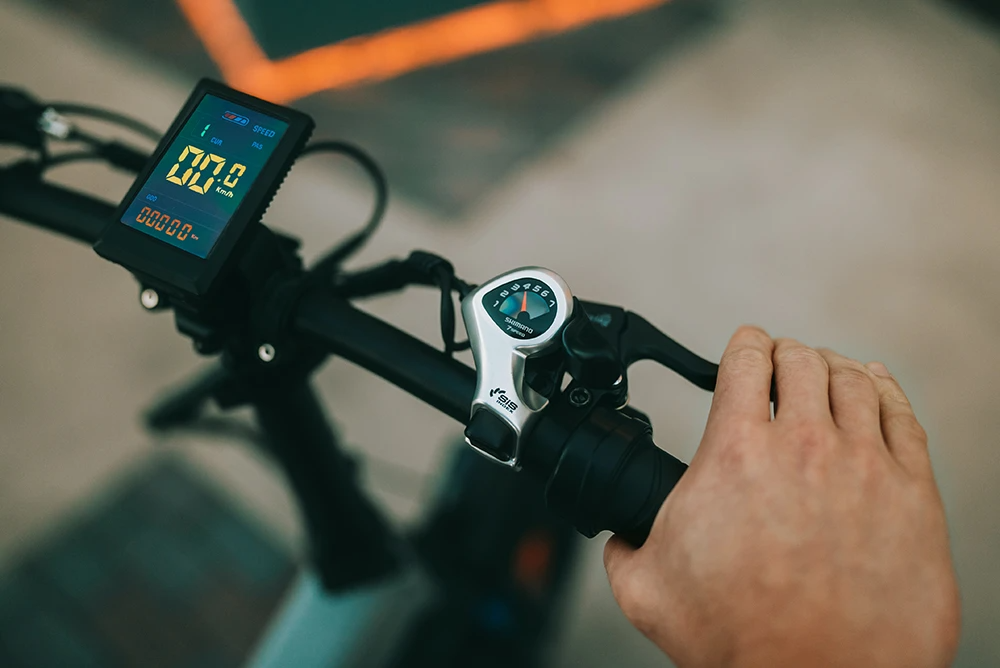 PVY Z20 Plus Faltbares E-Bike, 20 x 4,0 Zoll dicke Reifen, 1000-W-Motor, 50 km/h Geschwindigkeit, 16,5-Ah-Akku, 80&ndash;120 km Reichweite, 150 kg Tragkraft &ndash; Grau