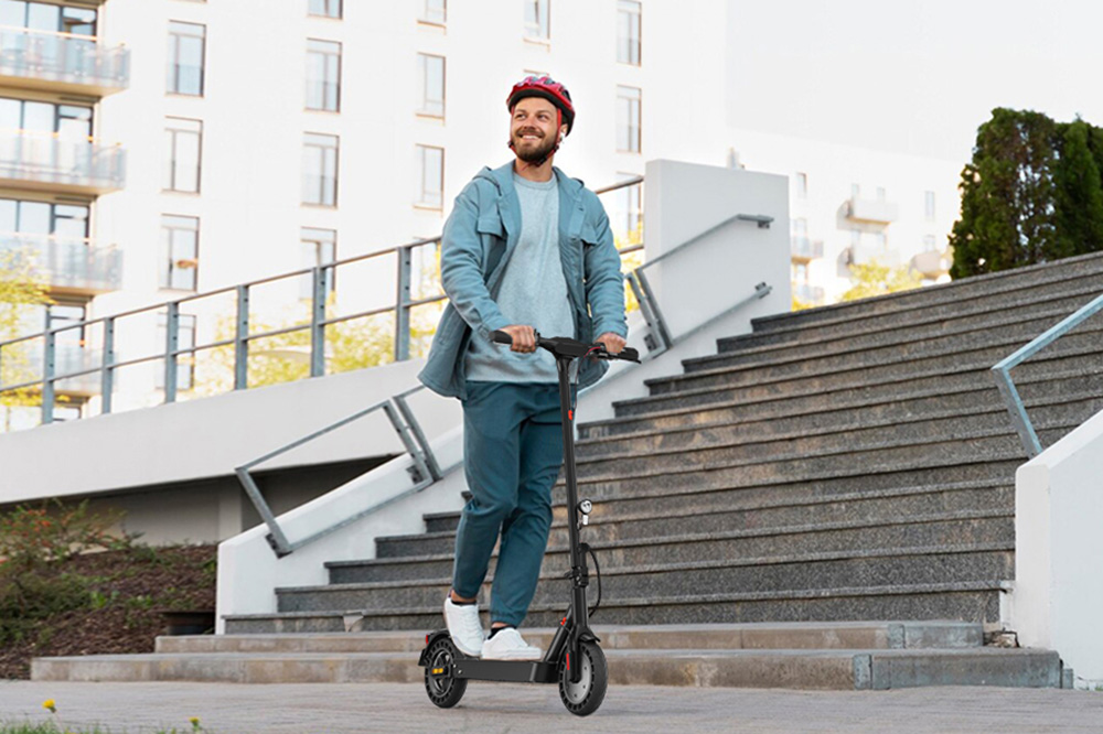 isinwheel E9T Max Electric Scooter ABE Version, 500W motor, 36V 10Ah batéria, 10-palcové pneumatiky, max. rýchlosť 20 km/h, dojazd 40 km, kotúčová brzda, zadné tlmiče