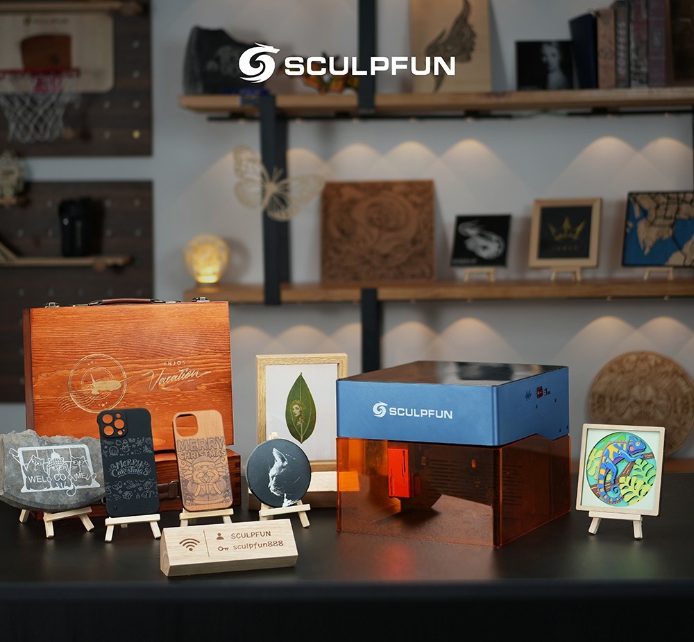 Sculpfun iCube Pro Max 10 W Lasergravierer, 0,08 mm Laserpunkt, 10000 mm/min Gravurgeschwindigkeit, 32-Bit-Motherboard, austauschbare Linse, Rauchfilter, Temperaturalarm, App-Verbindung, 120 x 120 mm