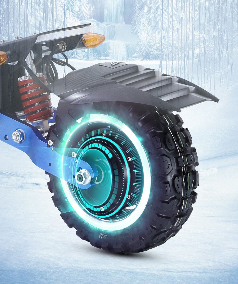 Patinete eléctrico Halo Knight T108 Pro de 11'', todoterreno, neumáticos, 2 motores de 3000 W, velocidad máxima de 95 km/h, batería de 60 V y 38,4 Ah, alcance de 80 km, carga máxima de 200 kg, intermitentes delanteros y traseros, resistente al agua IPX4, frenos hidráulicos dobles, freno eléctrico.