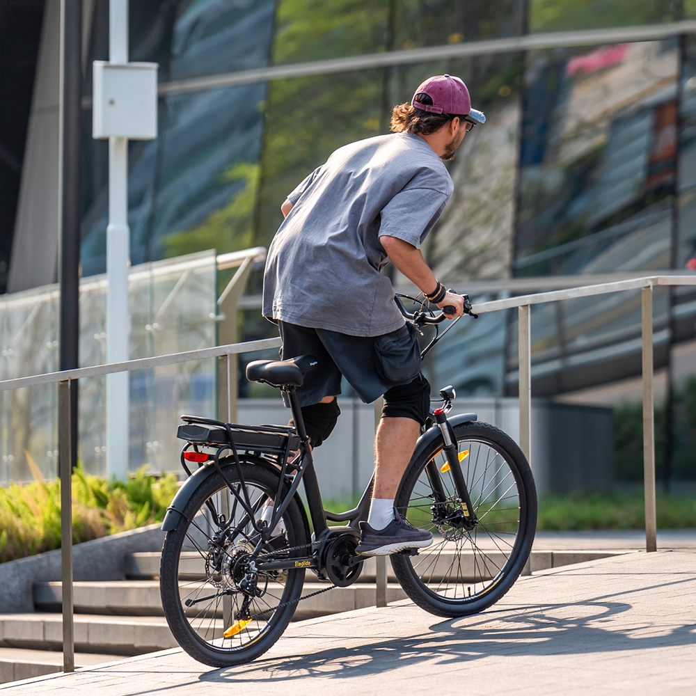 Elektrobicykel Eleglide C2, 250W motor so stredovým pohonom, 36V 13Ah batéria, 26-palcové pneumatiky, max. rýchlosť 25 km/h, dojazd 100 km, hydraulické kotúčové brzdy, odpruženie s aretáciou, 7-rýchlostný prevod Shimano