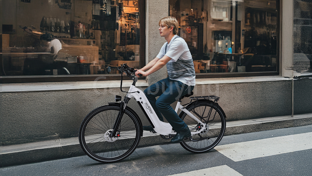 ONESPORT OT05 Pro Electric Bike, 250W Motor, 36V 22.5Ah Battery, 700*50C Tires, 25km/h Max Speed, 140km Range, Hydraulic Disc Brakes, Front Suspension Fork, Shimano 7-speed - White