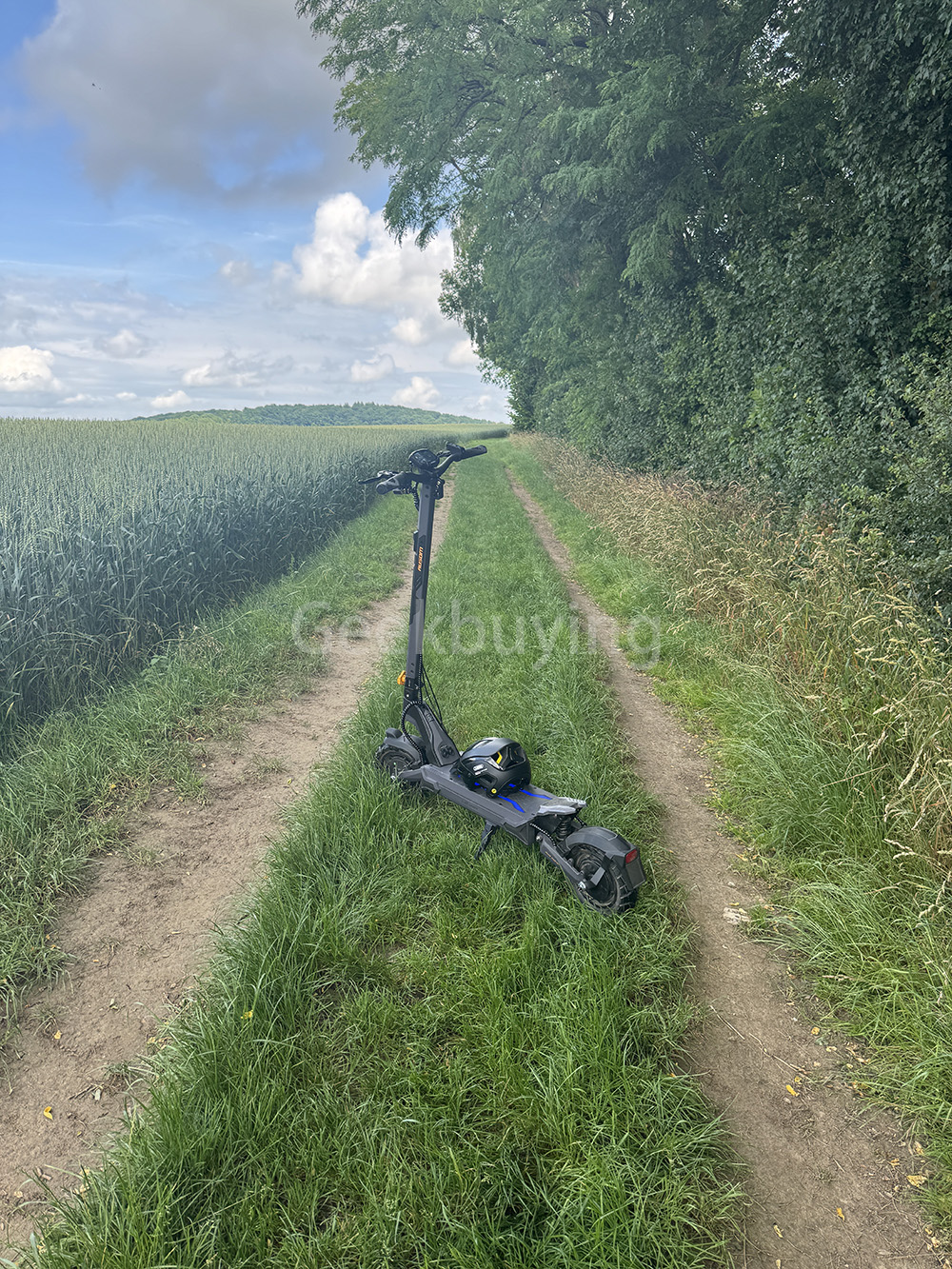 Ausom L2 Max Elektroroller, 2 x 1000 W Motor, 48 V 20,8 Ah Akku, 3 x 10 Zoll Reifen, 65 km/h H&ouml;chstgeschwindigkeit, 90 km Reichweite, Scheibenbremsen vorne und hinten, Schwingenfederung, versteckte AirTag-Halterung