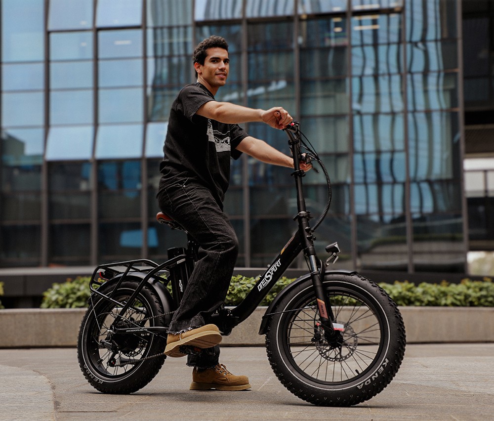 ONESPORT OT16 Max Electric Bike, 500W Motor, 48V 18Ah Battery, 20*4.0 palcové pneumatiky, max. rýchlosť 25 km/h, dojazd 120 km, hydraulické kotúčové brzdy, predná odpružená vidlica, Shimano 7 rýchlostí - čierno-hnedý