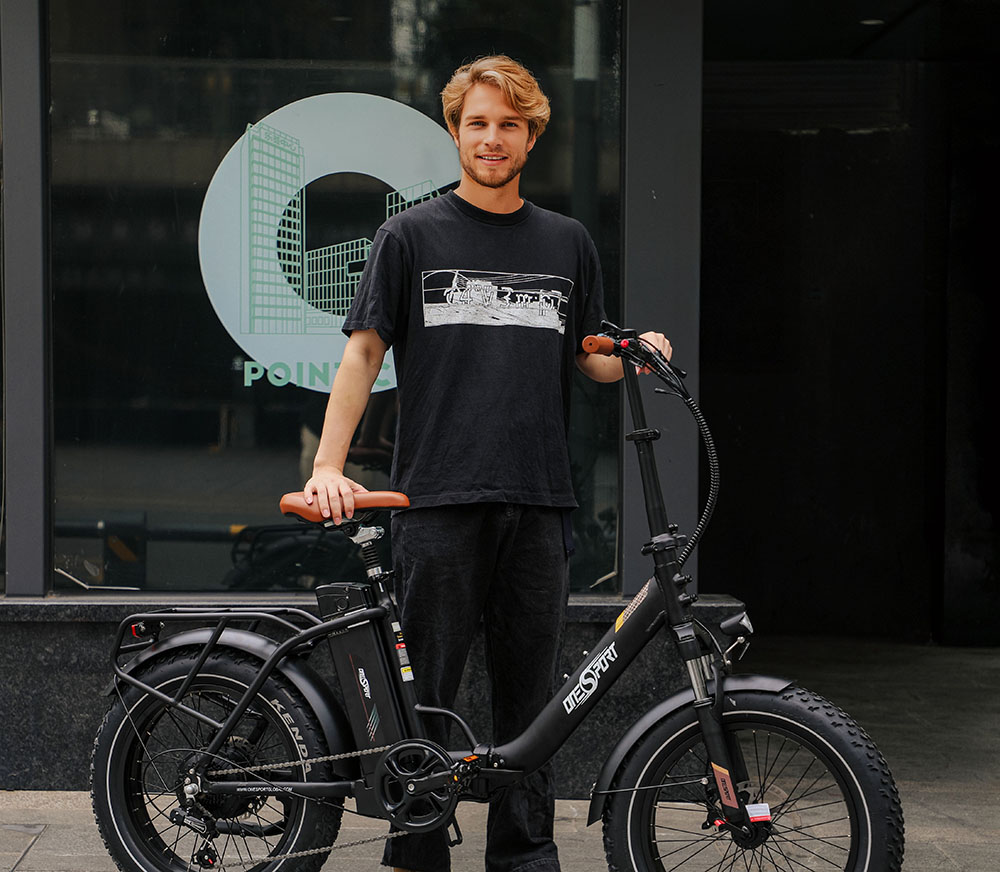 ONESPORT OT16 Max Electric Bike, 500W Motor, 48V 18Ah Battery, 20*4.0 palcové pneumatiky, max. rýchlosť 25 km/h, dojazd 120 km, hydraulické kotúčové brzdy, predná odpružená vidlica, Shimano 7 rýchlostí - čierno-hnedý