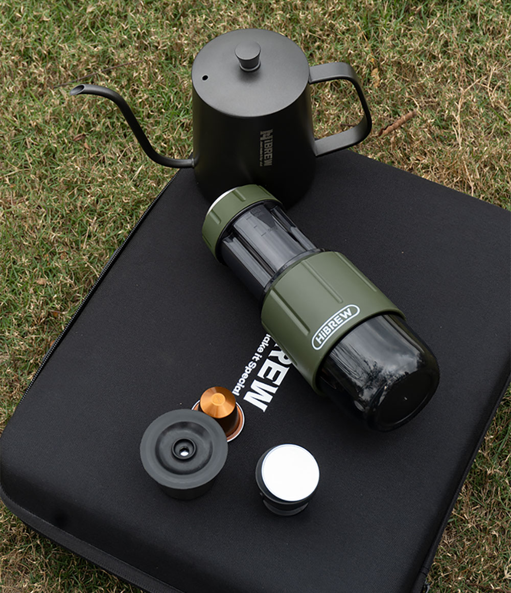 HiBREW H4D 2-v-1 prenosný kávovar na espresso, ručný lis na kávové kapsule a mletú kávu, kávovar na horúcu/studenú kávu na cesty a domáce použitie