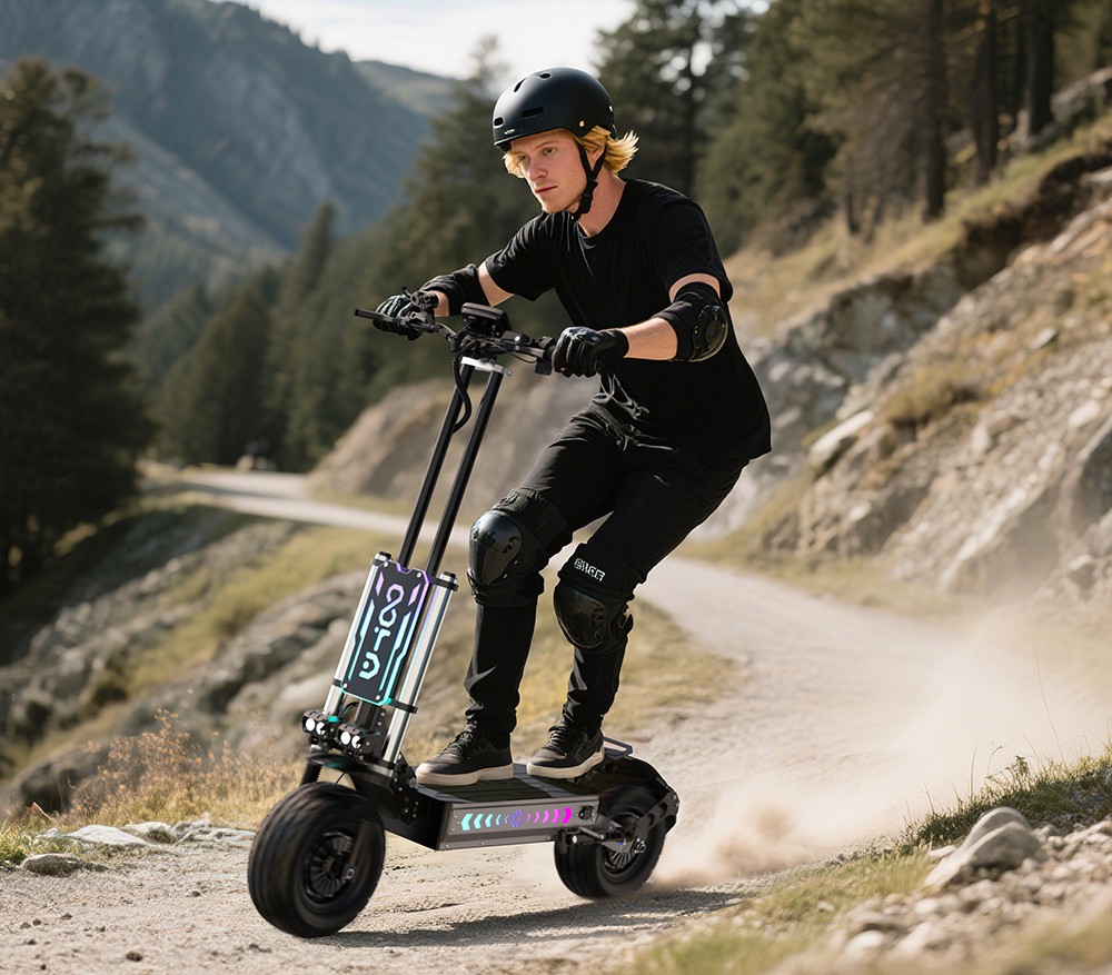 OOTD T90 Electric Scooter, 2100W*2 Motor, 60V 31.2Ah batéria, 13-palcové pneumatiky, max. rýchlosť 85 km/h, dojazd 100 km, hydraulické kotúčové brzdy, predné dvojité hydraulické odpruženie & zadné dvojité odpruženie