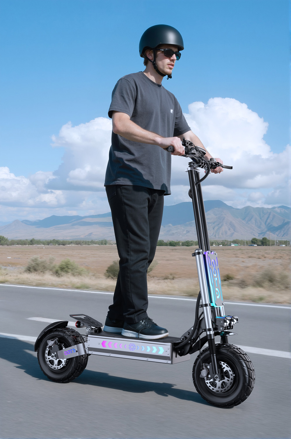 OOTD T90 Electric Scooter, 2100W*2 Motor, 60V 31.2Ah batéria, 13-palcové pneumatiky, max. rýchlosť 85 km/h, dojazd 100 km, hydraulické kotúčové brzdy, predné dvojité hydraulické odpruženie & zadné dvojité odpruženie