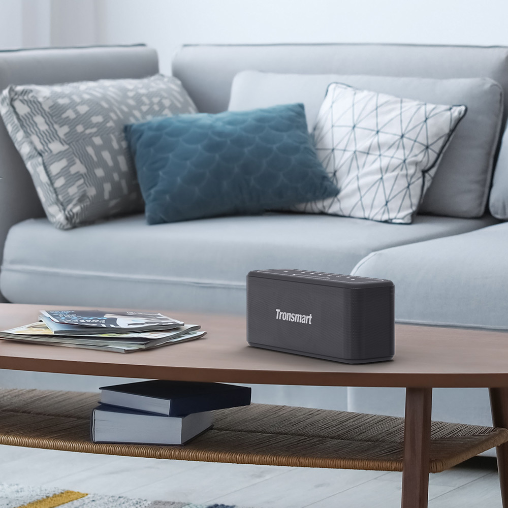 Tronsmart Mega Pro 60W-os vezet&eacute;k n&eacute;lk&uuml;li hangsz&oacute;r&oacute; SoundPulse IPX5 hangseg&eacute;d NFC TWS p&aacute;ros&iacute;t&aacute;ssal