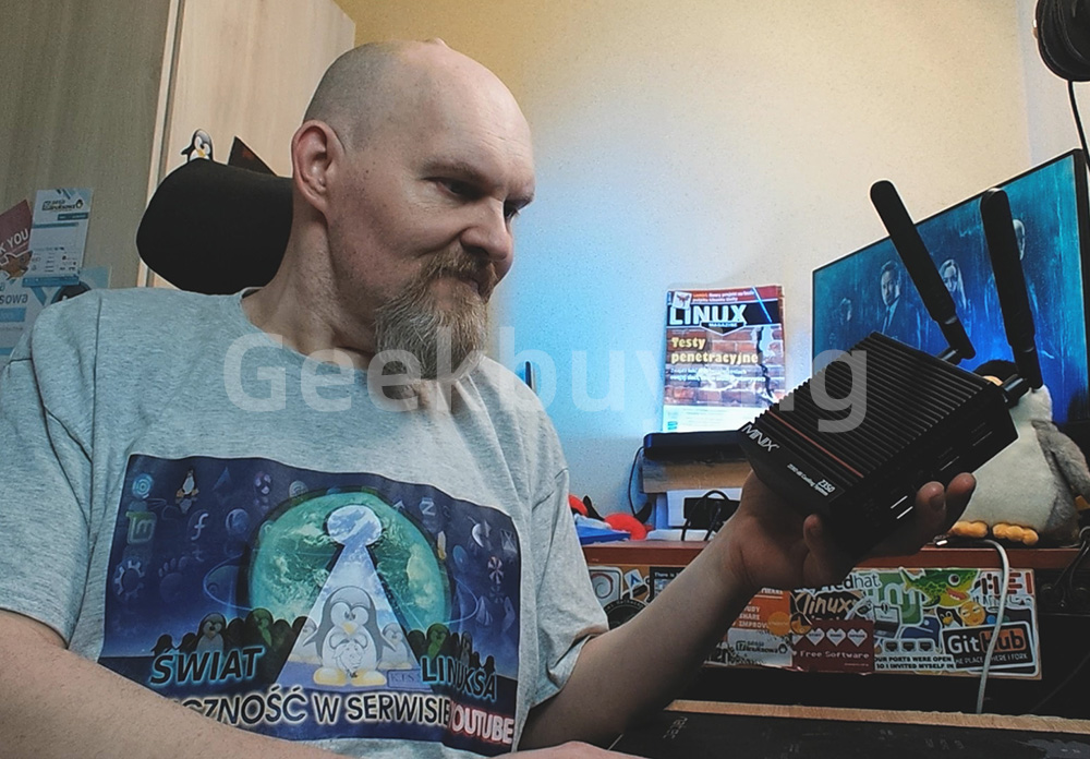 Mini PC MINIX NEO Z350-0dB, Intel Core i3-N350 8 c&oelig;urs, 3,9 GHz max., 16 Go de RAM, SSD 512 Go, 2 ports HDMI double &eacute;cran, 2 ports USB-A 3.2, 1 port USB-C 3.2, 2 ports USB 2.0, 1 emplacement pour carte TF, 1 port RJ45 2,5 GHz, prise UE/UK/US