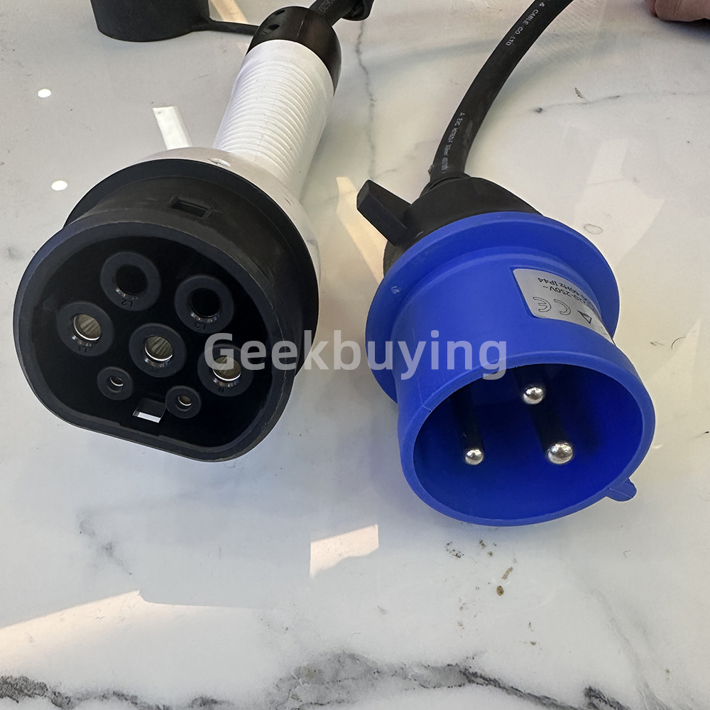 Oscal EV7000 Smart Wandmontierter EV-Lader (EU-Stecker) mit RFID-Kartenzugang & App-Steuerung, kompakt & leistungsstark, schneller, intelligenter, sicherer - Wei&szlig;