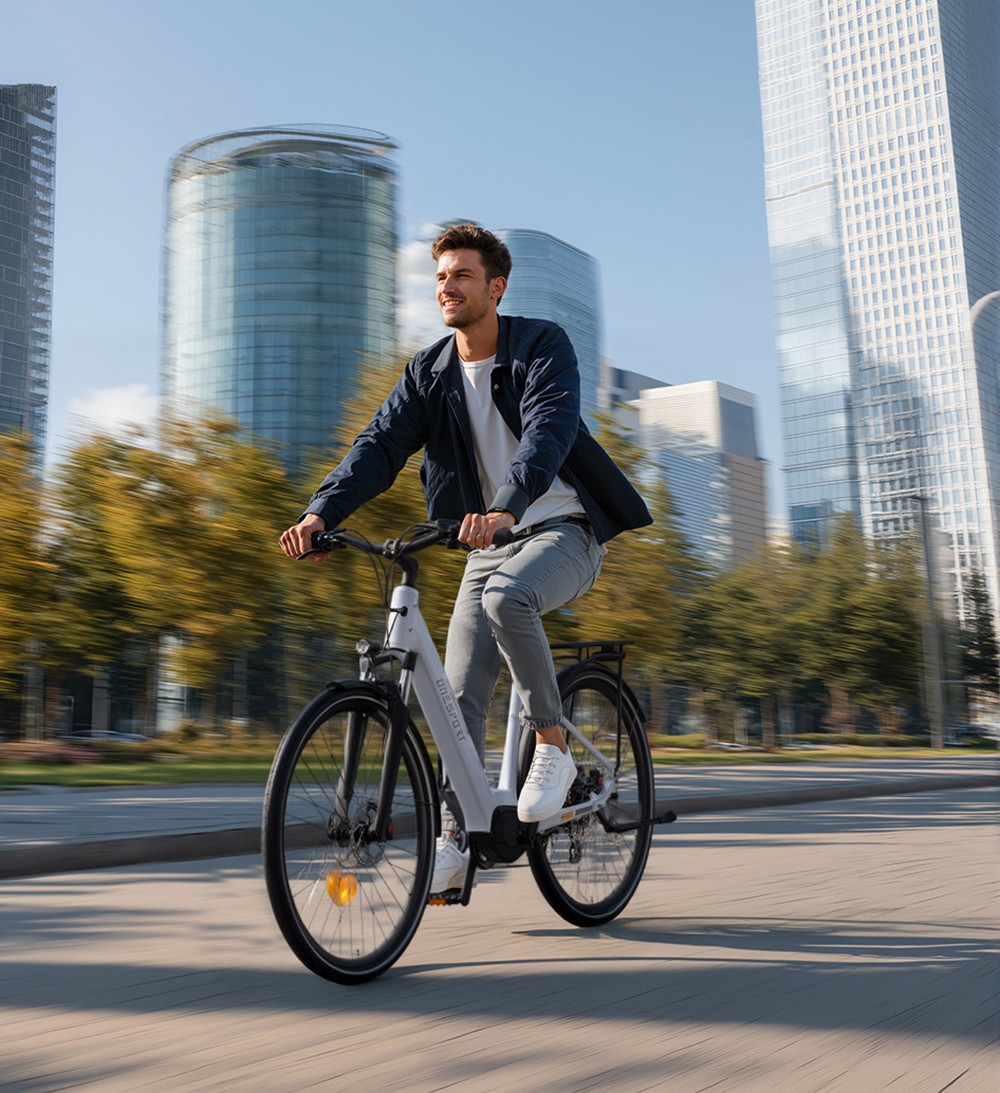 ONESPORT OT07 V&eacute;lo &eacute;lectrique, 250 W BAFANG Moteur &agrave; entra&icirc;nement central, Batterie 36 V 14 Ah, Pneus 27,5 pouces, Vitesse maximale 25 km/h, Autonomie 110 km, Fourche amortissante, Freins &agrave; disque hydrauliques, SHIMANO 7 vitesses - Blanc