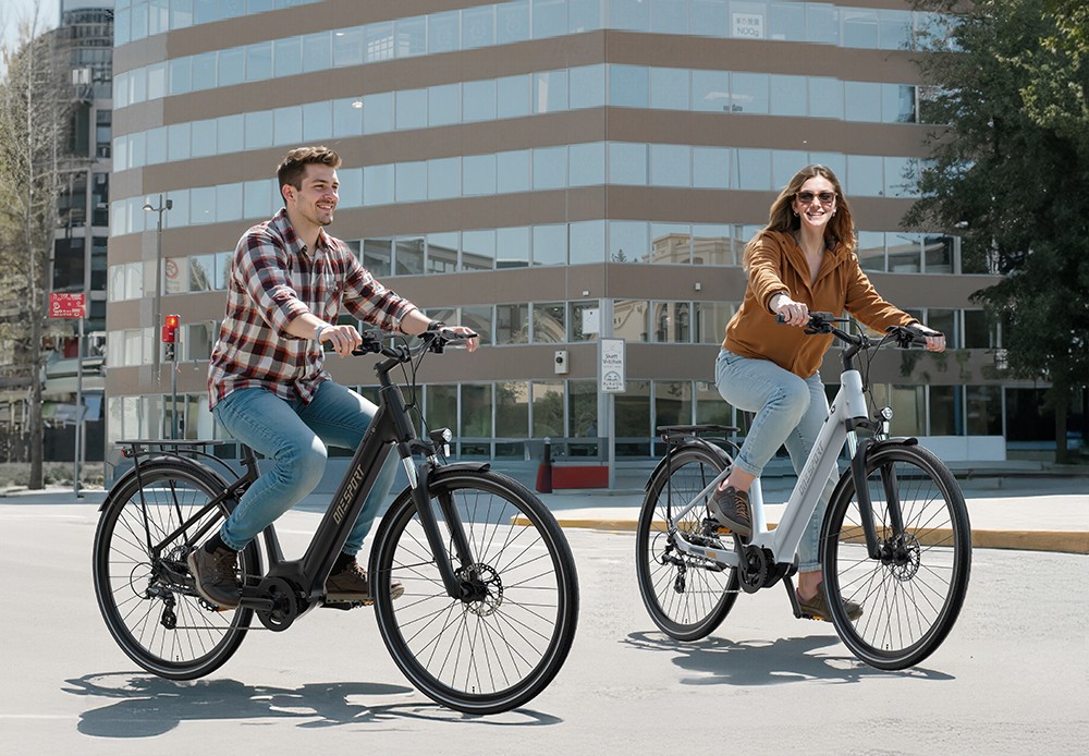 ONESPORT OT07 Elektrofahrrad, 250 W BAFANG-Motor, 36 V 14 Ah Akku, 27,5 Zoll Reifen, 25 km/h H&ouml;chstgeschwindigkeit, 110 km Reichweite, sto&szlig;d&auml;mpfende Gabel, hydraulische Scheibenbremsen, SHIMANO 7-Gang - Wei&szlig;