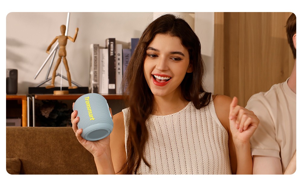 Tronsmart T8 Mini Hordozhat&oacute; K&uuml;lt&eacute;ri Hangsz&oacute;r&oacute;, 16 W-os teljes&iacute;tm&eacute;ny, Ak&aacute;r 20 &Oacute;ra Akkumul&aacute;tor &Uuml;zemidő, IPX7 V&iacute;z&aacute;ll&oacute;s&aacute;g &ndash; piros