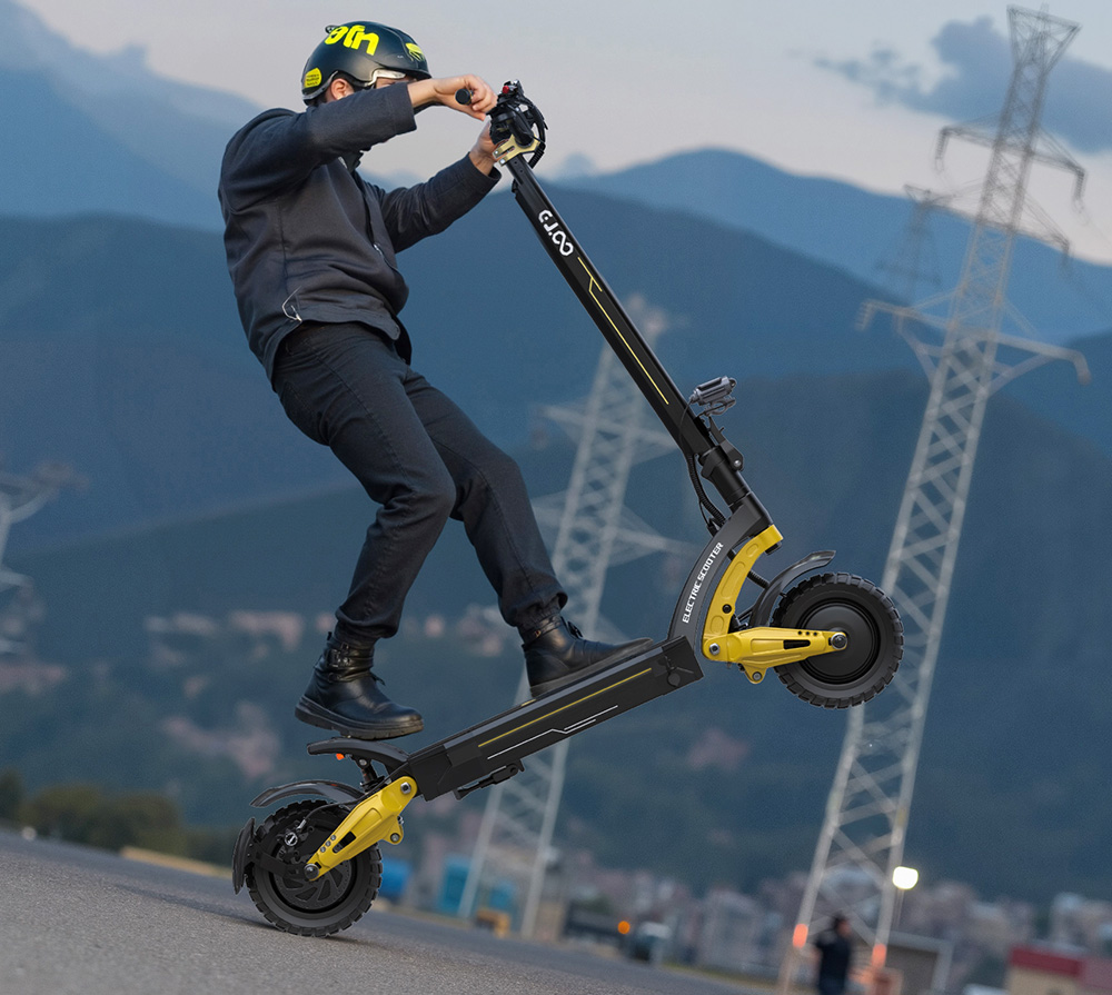 OOTD S30 Trottinette électrique, moteur 1200 W x 2, batterie 52 V 23,4 Ah, pneus 10 pouces, vitesse maximale 65 km/h, autonomie 60 km, freins à disque hydrauliques avant et arrière, écran LCD