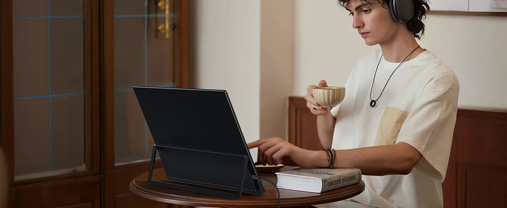 UPERFECT UTouch E6 Pro Portable Gaming Monitor, 18.5 inch 1920*1080 120Hz Touchscreen, 178&deg; Viewing Angle, FreeSync, Built-in Speaker, 2*Full-Featured Type-C, 1*mini HDMI, 1*3.5mm AUX - US Plug