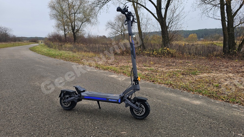 Ausom DT2 Pro Elektroroller, 2 x 1100 W Motoren, 52 V 23,4 Ah, 10 x 3,0 Zoll Reifen, 68 km/h H&ouml;chstgeschwindigkeit, 115 km maximale Reichweite, hydraulische Scheibenbremsen vorne und hinten, Schwingenfederung