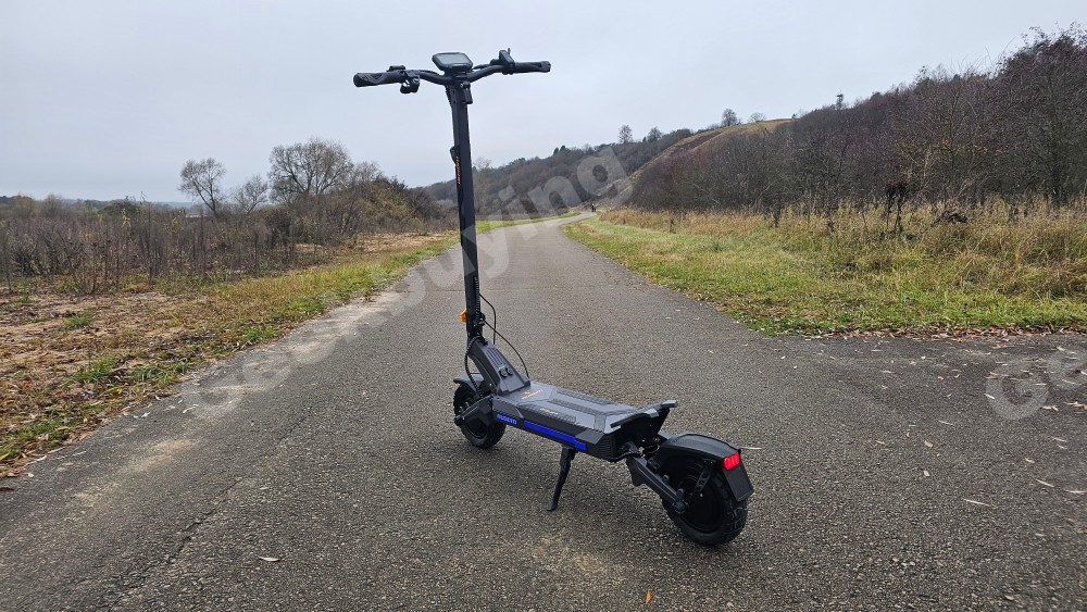 Ausom DT2 Pro Elektroroller, 2 x 1100 W Motoren, 52 V 23,4 Ah, 10 x 3,0 Zoll Reifen, 68 km/h H&ouml;chstgeschwindigkeit, 115 km maximale Reichweite, hydraulische Scheibenbremsen vorne und hinten, Schwingenfederung