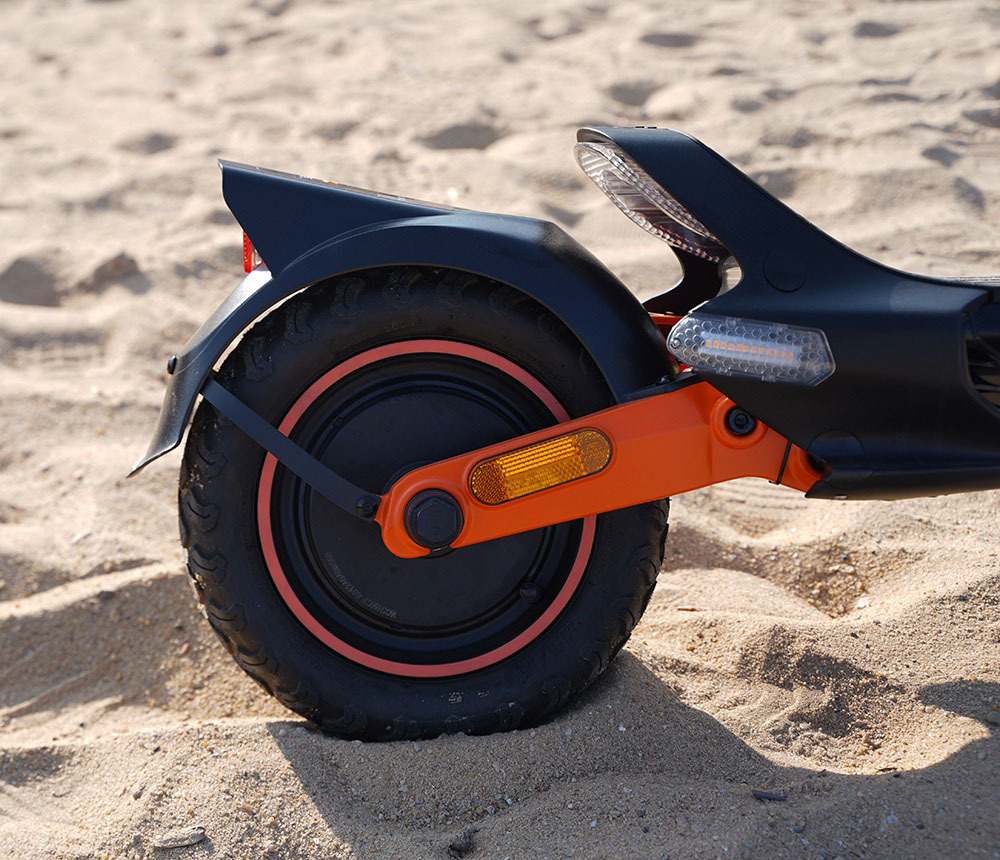 CUNFON RZ1000 Electric Scooter, 2*1600W Motor, 48V 24Ah batéria, max. rýchlosť 50km/h, dojazd 80km, predné & zadné kotúčové brzdy, zámok proti krádeži na odtlačok prsta