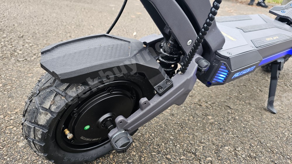 Ausom DT2 Pro Elektroroller, 2 x 1100 W Motoren, 52 V 23,4 Ah, 10 x 3,0 Zoll Reifen, 68 km/h H&ouml;chstgeschwindigkeit, 115 km maximale Reichweite, hydraulische Scheibenbremsen vorne und hinten, Schwingenfederung