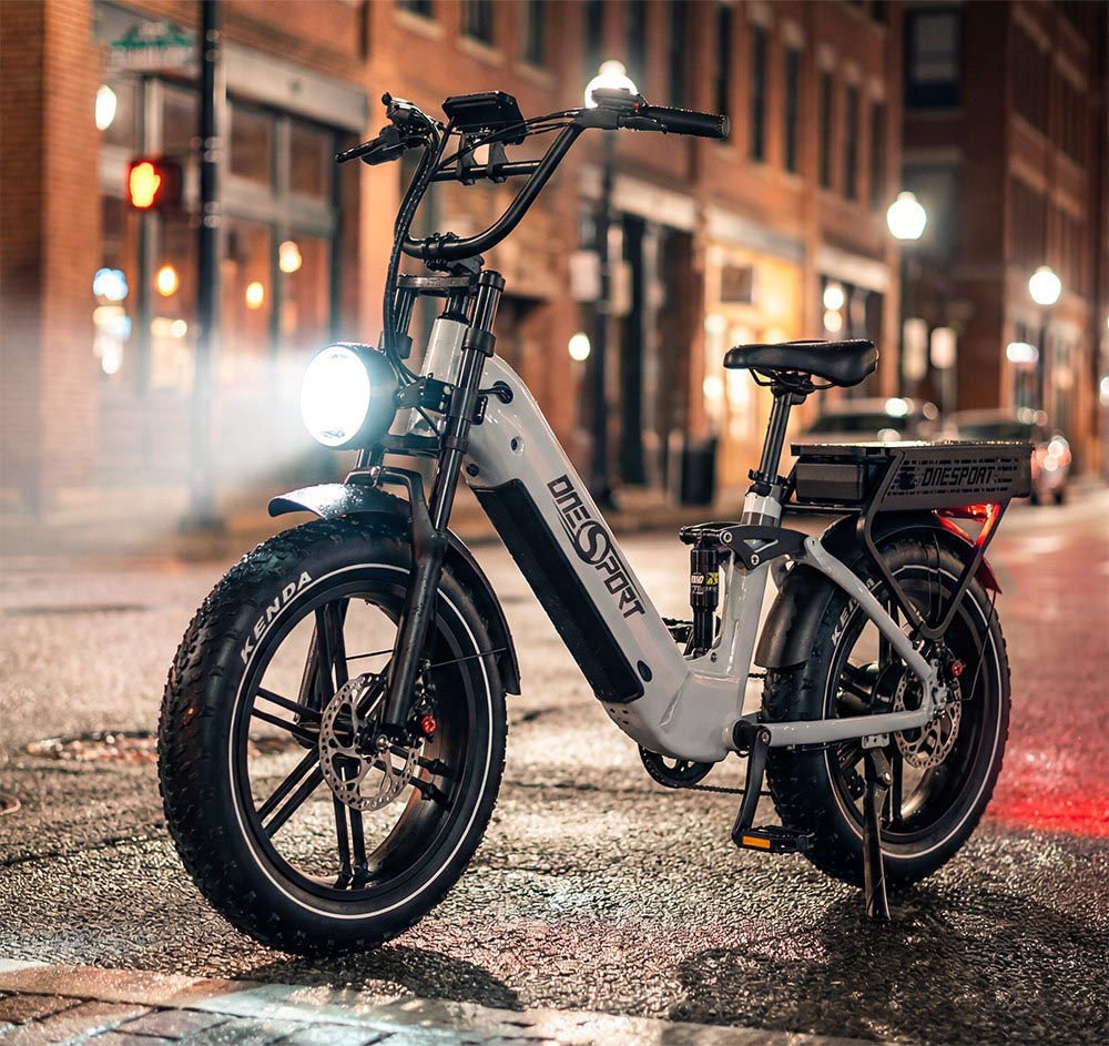 ONESPORT OT08 Pro Elektrofahrrad, 500W Motor, 2 x 48 V 18 Ah Akku, 20 x 4,0 Zoll Reifen, 25 km/h Höchstgeschwindigkeit, 190 km maximale Reichweite, Ölscheibenbremsen vorne und hinten, Federgabel, Shimano 7-Gang-Getriebe - Weiß