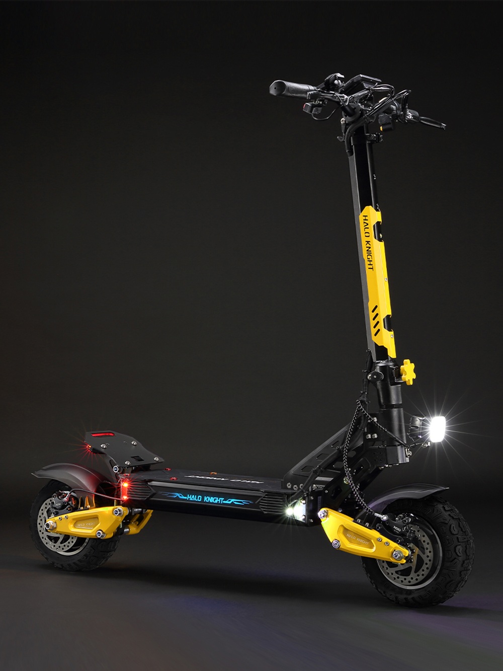 Halo Knight T102 Pro Electric Scooter, 1200W*2 Motor, 52V 28.8Ah batéria, 10 palcové pneumatiky, max. rýchlosť 65km/h, dojazd 58km, duálne hydraulické brzdy, duálne odpruženie