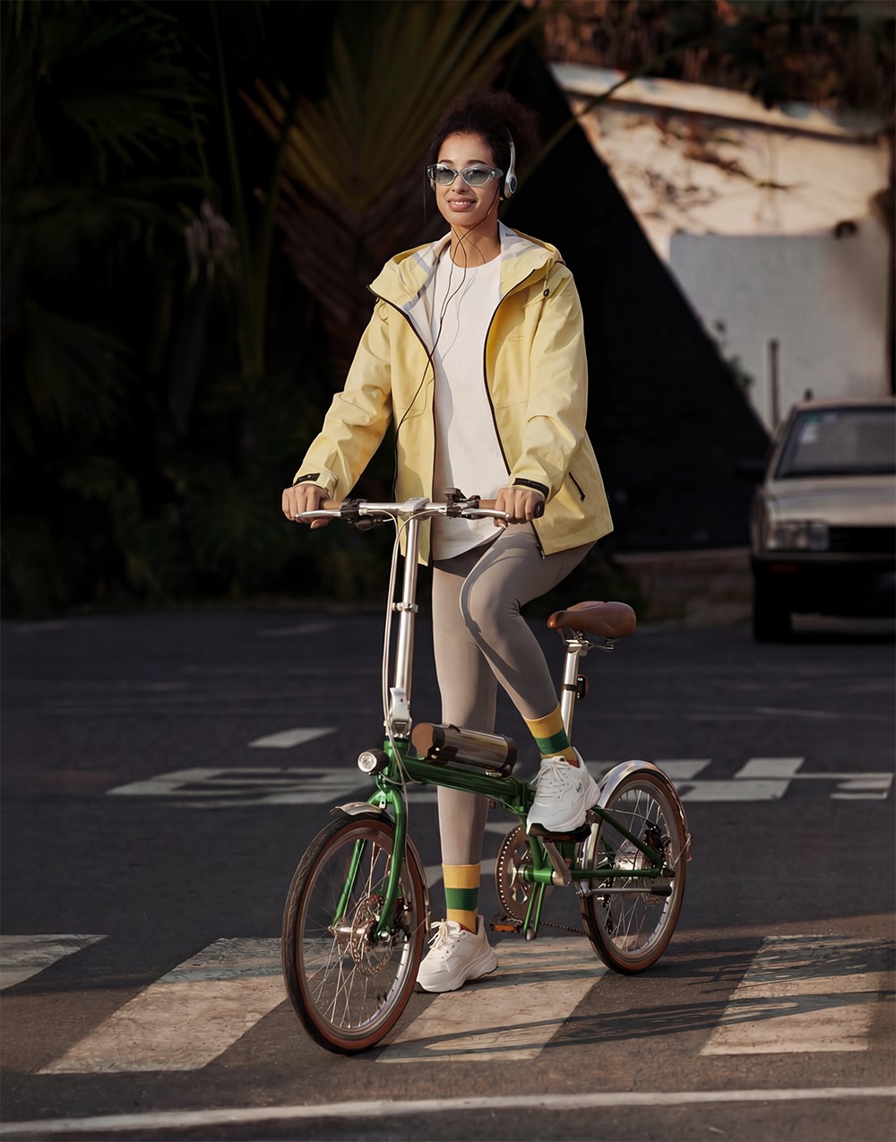 V&eacute;lo &eacute;lectrique pliant ONESPORT OT02 Pro, moteur 250 W, batterie 36 V 5,2 Ah, pneus 20 pouces, vitesse maximale 25 km/h, autonomie 25 km, freins &agrave; disque m&eacute;caniques, transmission Shimano 7 vitesses - Vert