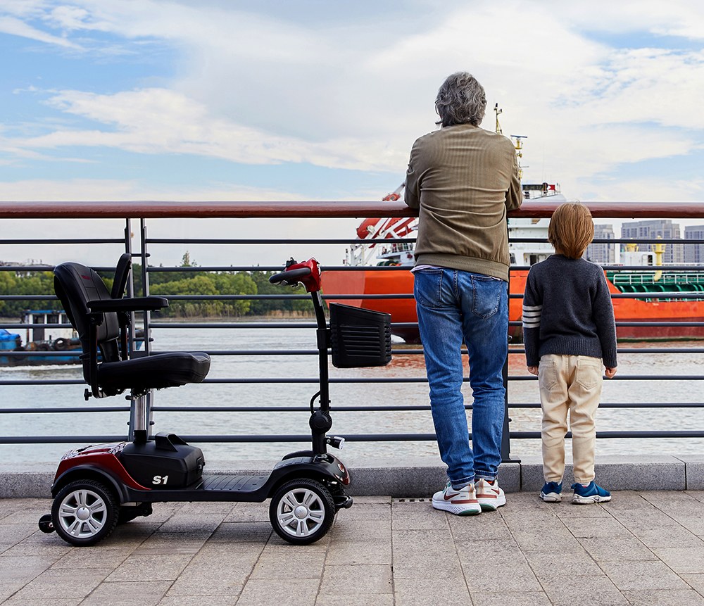 Sweetrich S1 Sport Mobility Scooter, 300W motor, 24V 12Ah batéria, max. rýchlosť 8 km/h, dojazd 15 km - červená