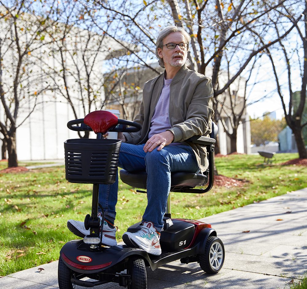 Sweetrich S1 Sport Mobility Scooter, 300W motor, 24V 12Ah batéria, max. rýchlosť 8 km/h, dojazd 15 km - červená