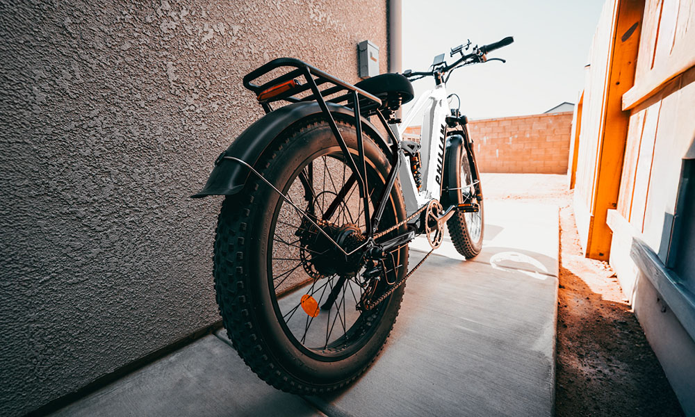 PHILIAM F3 PRO Dual Motor Electric Bike, 1000W*2 (3000W Peak), 52V 23Ah batéria, 37 MPH, 100 Mile Range, 26"×4" Fat Tire, 4-Piston Hydraulic Brakes, Full Suspension, 400lbs Load - Black & White