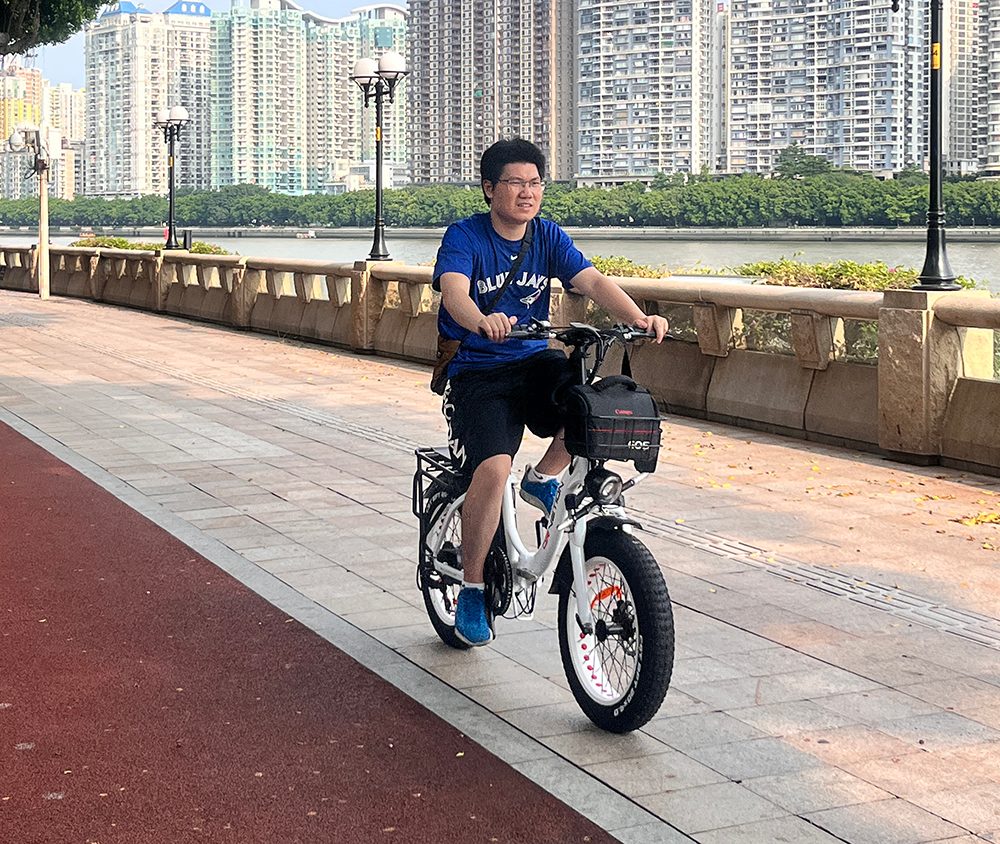 Elektrobicykel DRVETION CT20, 750W motor, maximálna rýchlosť 45 km/h, 48V 15Ah batéria Samsung, 20&times;4.0