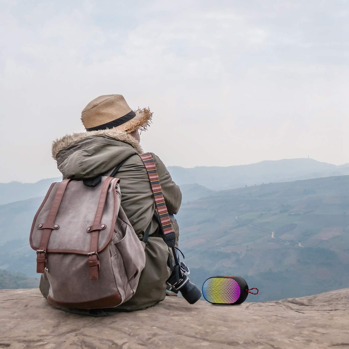 SOUNARC XR3 Mini-Bluetooth-Lautsprecher, tragbar, 5 W Stereoklang, Bluetooth 5.3, TWS-Kopplung, 10 Stunden Wiedergabezeit, LED-Beleuchtung, TF-Karten- und AUX-Anschluss, kompakter kabelloser Outdoor-Lautsprecher