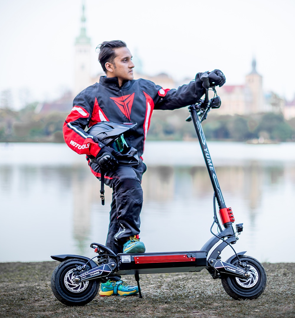 YUME Raptor Electric Scooter, 6000W Dual Motor, 60V 30Ah Battery, 80km/h Speed, 96km Range, 11