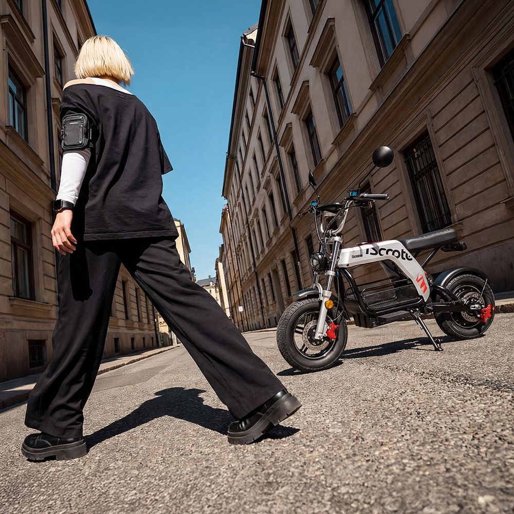 iScooter DX5Pro Elektroroller, 2000-W-B&uuml;rstenlosmotor, 60 km/h H&ouml;chstgeschwindigkeit, 52-V-20-Ah-Akku, bis zu 100 km Reichweite, 17-Zoll-Fat-Tubeless-Reifen, Diebstahlalarm, TCS-Antirutschsystem, hydraulische Scheibenbremsen vorne und hinten + E-Bremse, NFC-Entsperrung, 150 kg Zuladung