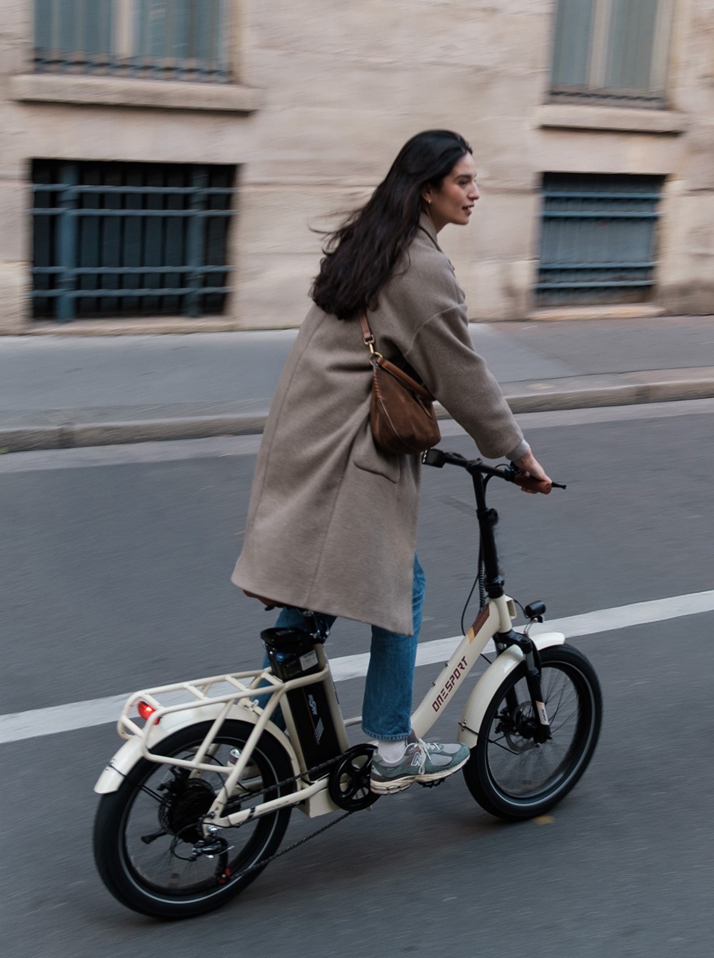 ONESPORT OT16 Vélo électrique, pneus 20*3,0 pouces, batterie 48V 17Ah, vitesse maximale de 25km/h, 3 modes de conduite, freins à disque, 7 vitesses - Blanc