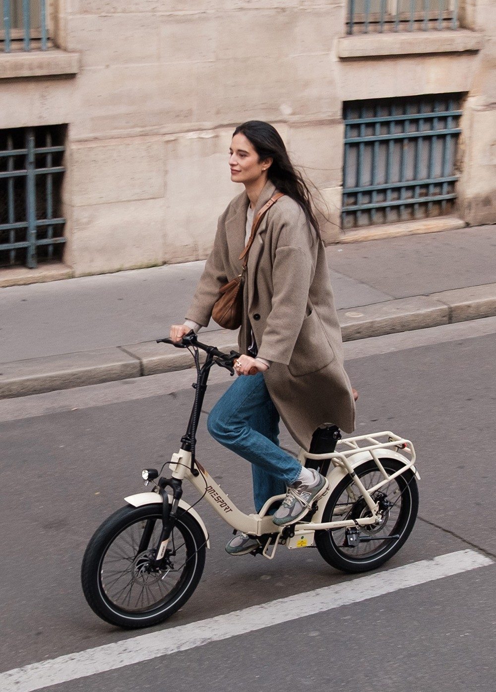 ONESPORT OT16 Vélo électrique, pneus 20*3,0 pouces, batterie 48V 17Ah, vitesse maximale de 25km/h, 3 modes de conduite, freins à disque, 7 vitesses - Blanc