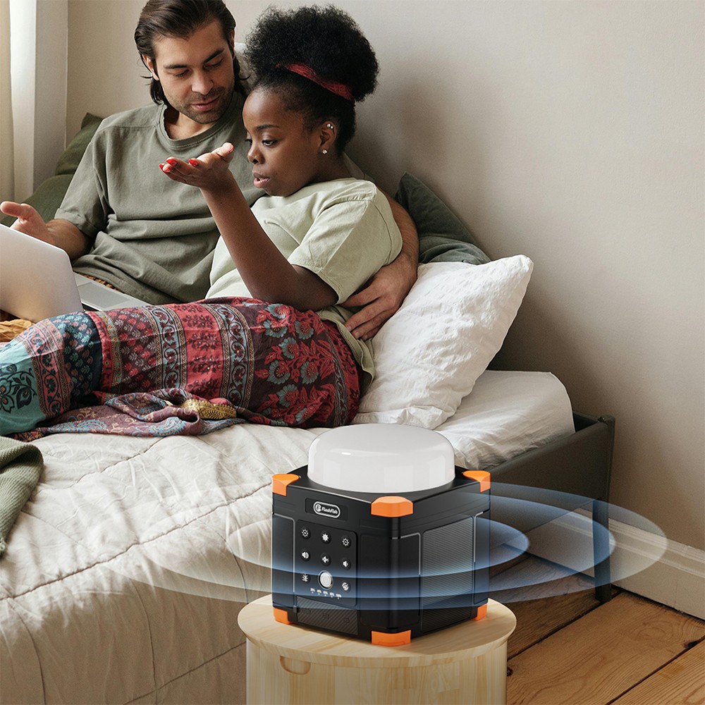 FlashFish FL9-A Multifunkci&oacute;s Erőmű, 56Wh / 15600mAh L&iacute;tium Akkumul&aacute;tor, 45W USB-C PD Gyors T&ouml;lt&eacute;s, Dupla 15W-os Bluetooth 5.0 Hangsz&oacute;r&oacute;, 700LM 3 &Uuml;zemm&oacute;d&uacute; Kemping L&aacute;mpa, TWS Sztere&oacute; Hangz&aacute;s, SOS V&eacute;szvil&aacute;g&iacute;t&aacute;s