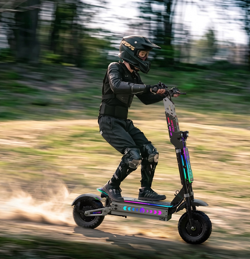 APEFOX T90 Ultra Faltbarer Elektroroller, 2 x 5000 W Doppelmotor, 72 V 40 Ah Akku, 95 km/h H&ouml;chstgeschwindigkeit, 150 km Reichweite, 13-Zoll-Gel&auml;ndereifen, LCD-Display, 150 kg maximale Zuladung, hydraulische Scheibenbremsen, Federung