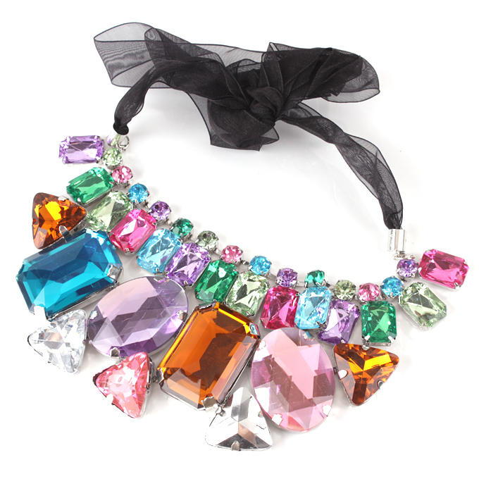 

Irregularly Gemstone Women's Acrylic Alloy Short Necklace - Colorful