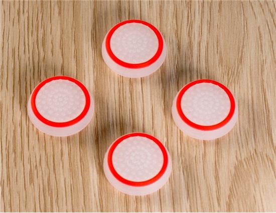 

4PCS Replacement Glow-in-the-dark Joystick Caps For PS4/PS3/XBOXone/XBOX360 Controller - Red