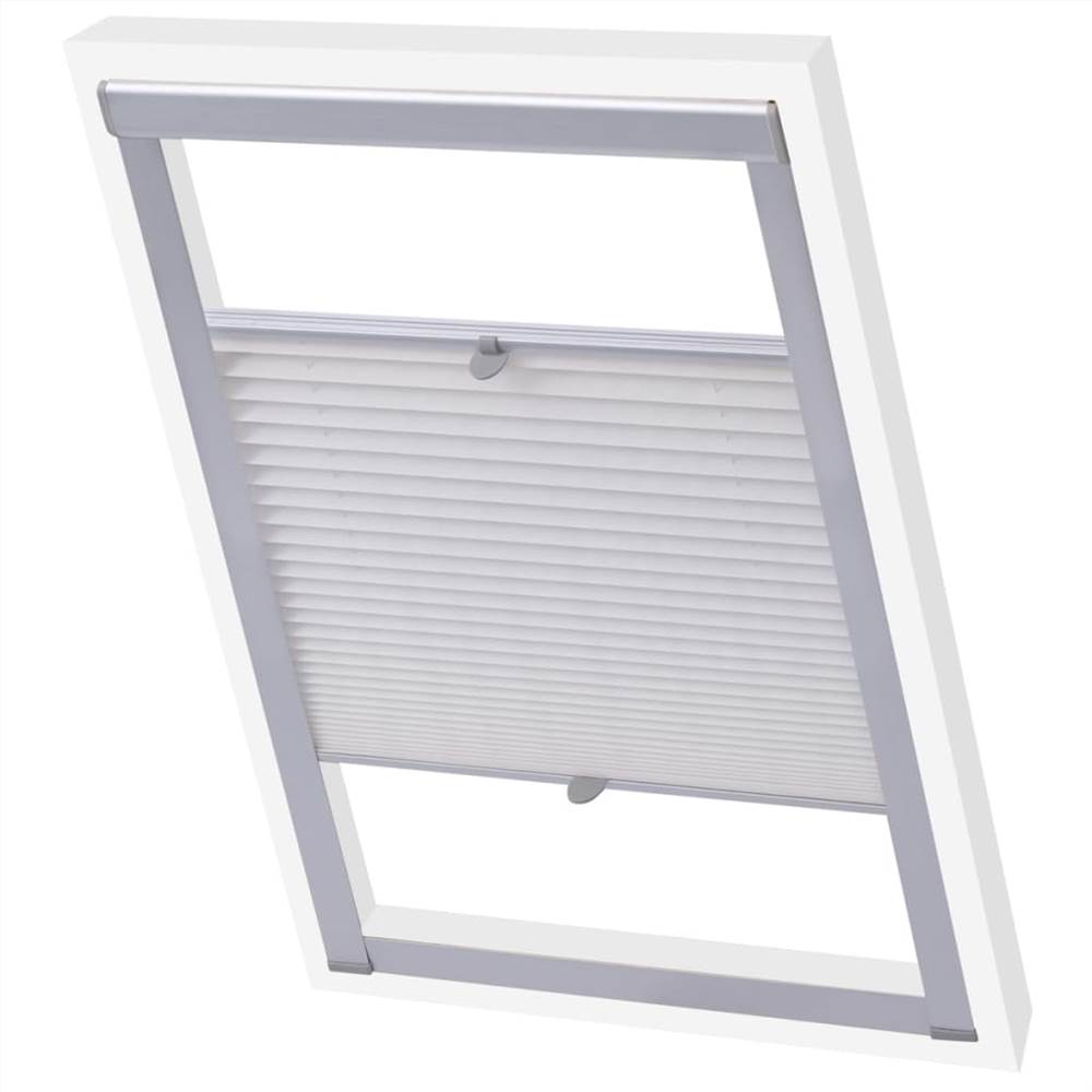 

Pleated Blind White CK04