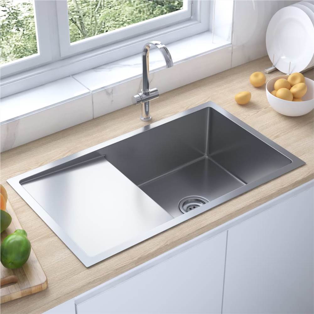 

Handmade Kitchen Sink with Strainer Stainless Steel