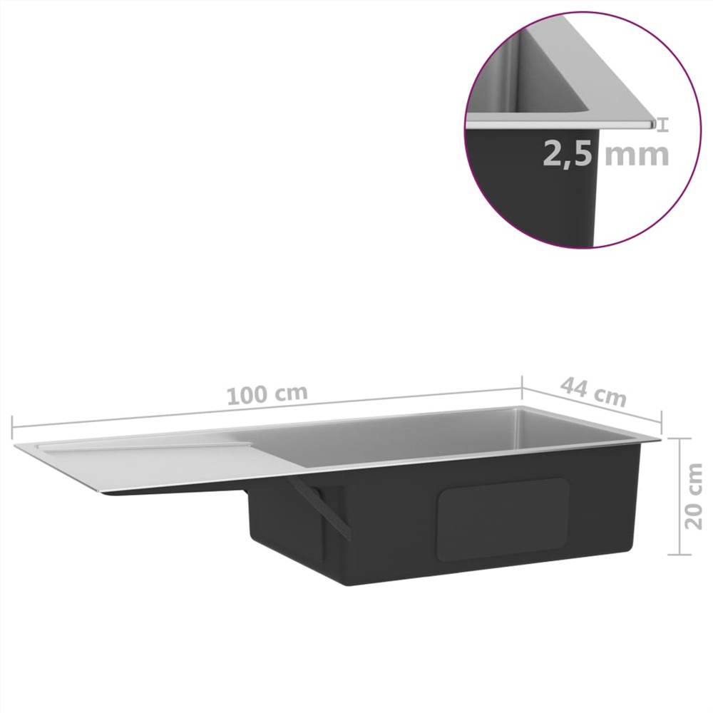 Handmade Kitchen Sink with Strainer Stainless Steel