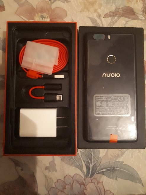 ZTE Nubia Z17 Lite 5.5 Inch Smartphone 6GB 64GB 13.0MP Dual Rear Camera Snapdragon 653 Android 7.1 NFC QC3.0 Metal Body Dash Charger Included Global Version - Black Gold